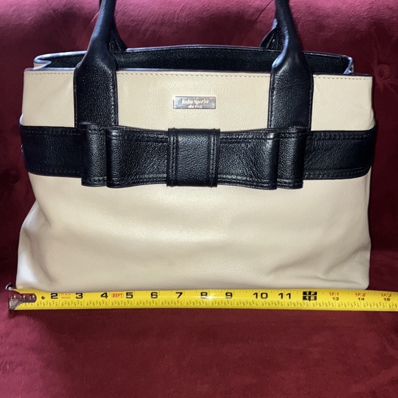 Kate Spade Quinn Villabella Host Pick Black & taupe leather tote with bow - Picture 5 of 7